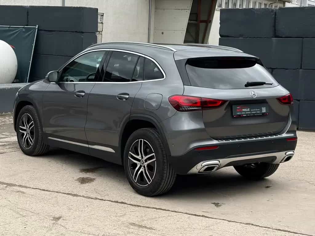 Mercedes-Benz GLA 200 7G-DCT Progressive CarPlay Temp CAM AHK 09/2020-photo-9