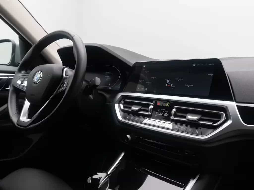 BMW 420 Gran Coupé Alarm Kamera DAB GeschwindigReg 02/2022-photo-35
