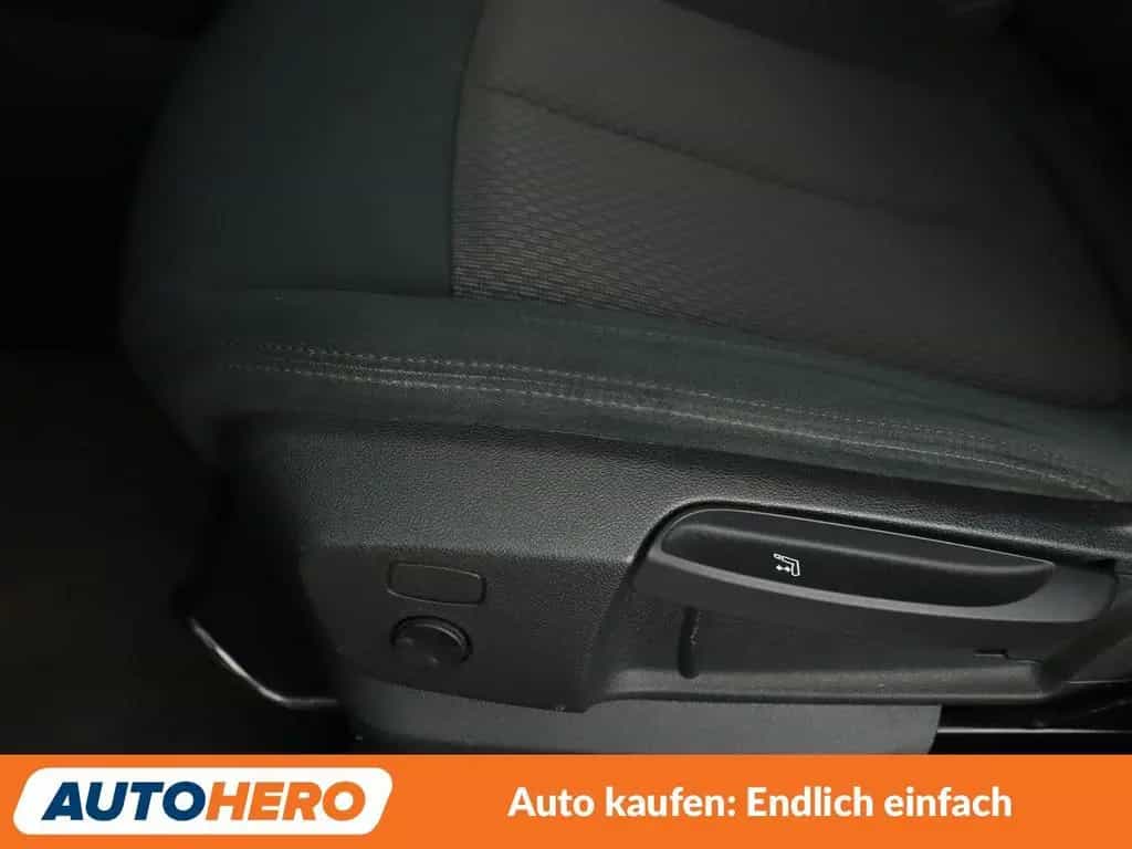 BMW 218 Active Tourer 2er 218i Active Tourer Advantage*NAVI*TEMPO*PDC* 03/2019-photo-30