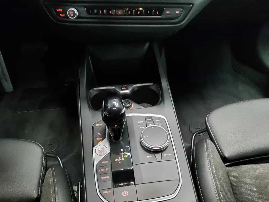 BMW 118 dA Advantage T-Leder Navi LED LC Pro AHK HiFi 05/2022-photo-5