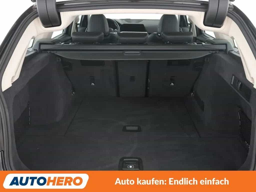 BMW 330 3er 330d xDrive Sport Line Aut.*NAVI*HUD*ACC* 11/2020-photo-17