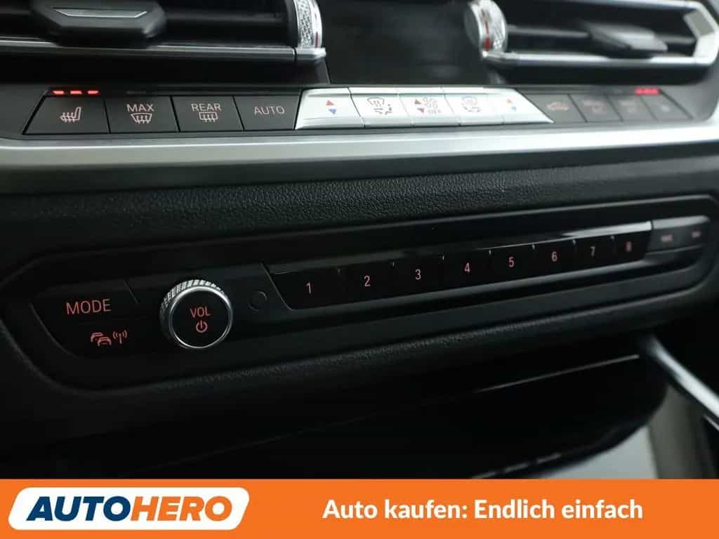 BMW 330 3er 330d xDrive Sport Line Aut.*NAVI*HUD*ACC* 11/2020-photo-26