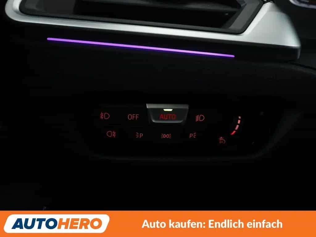 BMW 330 3er 330d xDrive Sport Line Aut.*NAVI*HUD*ACC* 11/2020-photo-32