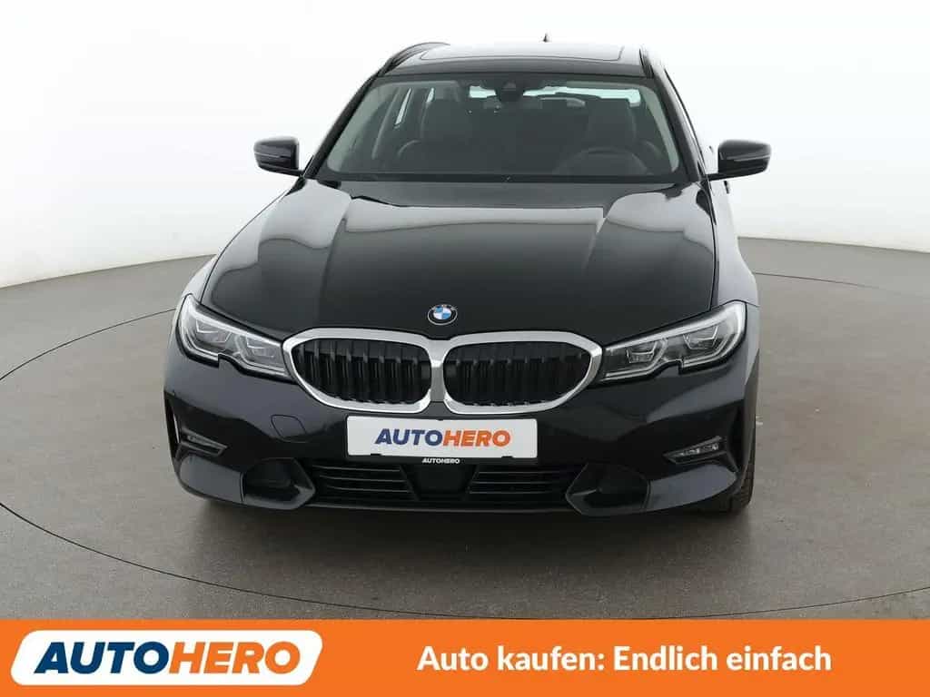 BMW 330 3er 330d xDrive Sport Line Aut.*NAVI*HUD*ACC* 11/2020-photo-8