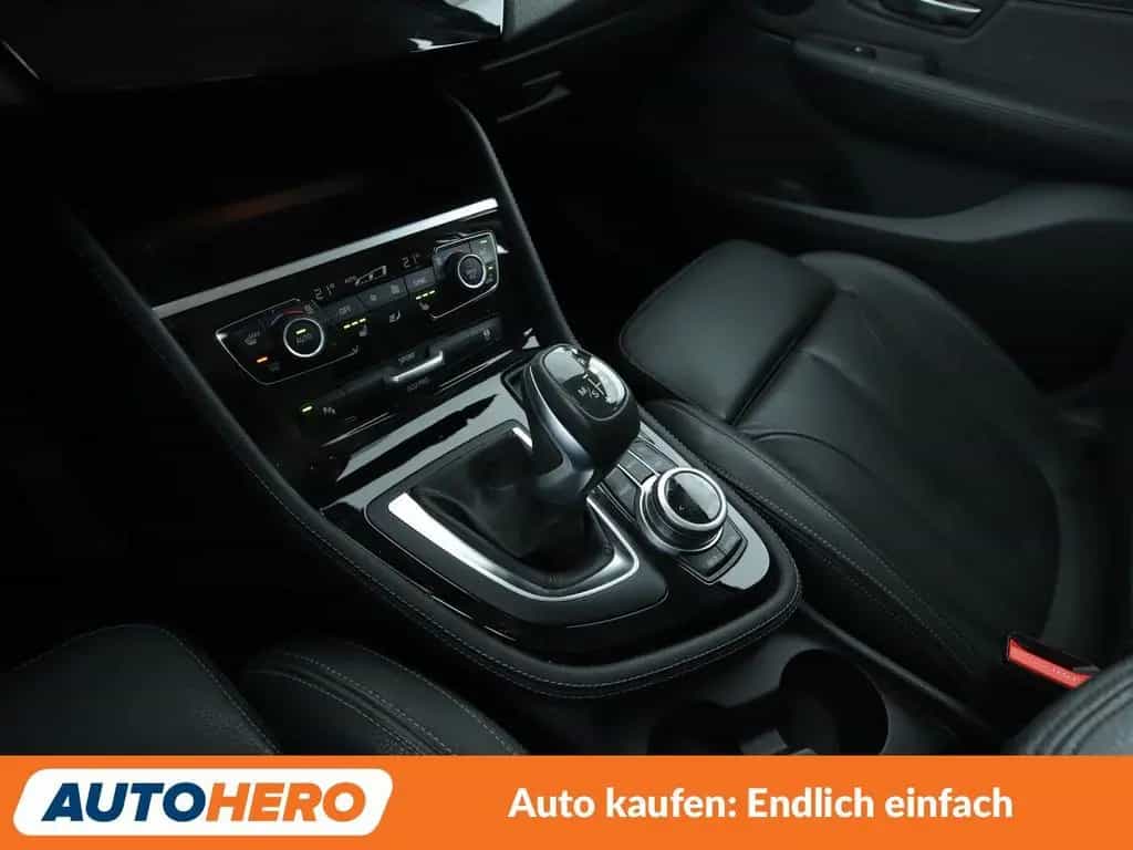 BMW 220 Gran Tourer 220i Gran Tourer Luxury Line Aut.*NAVI*LED*TEMPO 05/2016-photo-24