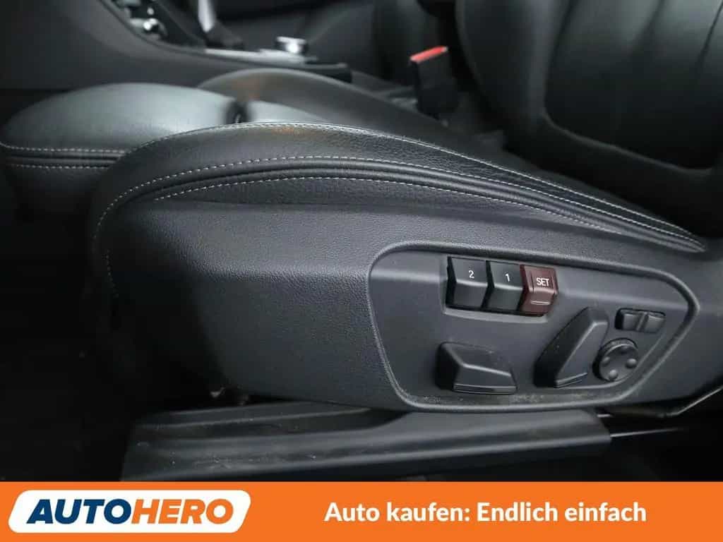 BMW 220 Gran Tourer 220i Gran Tourer Luxury Line Aut.*NAVI*LED*TEMPO 05/2016-photo-34