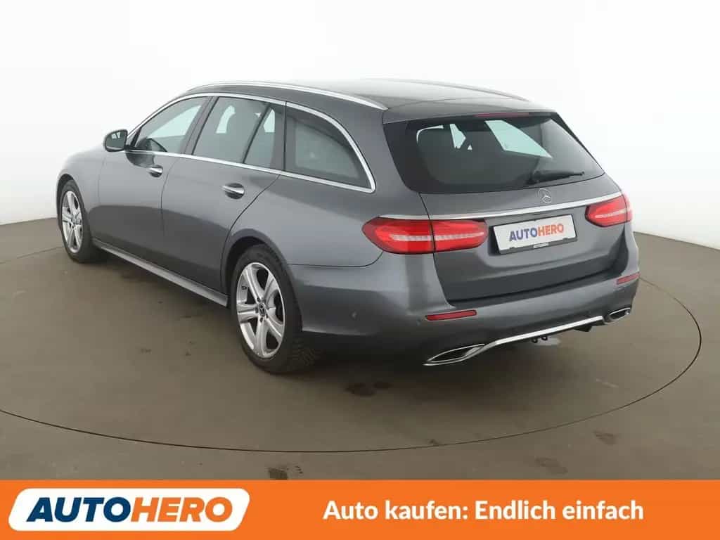 Mercedes-Benz E 400 d T 4Matic AMG Line Aut.*LED*ACC*PDC*SHZ* 11/2019-photo-3
