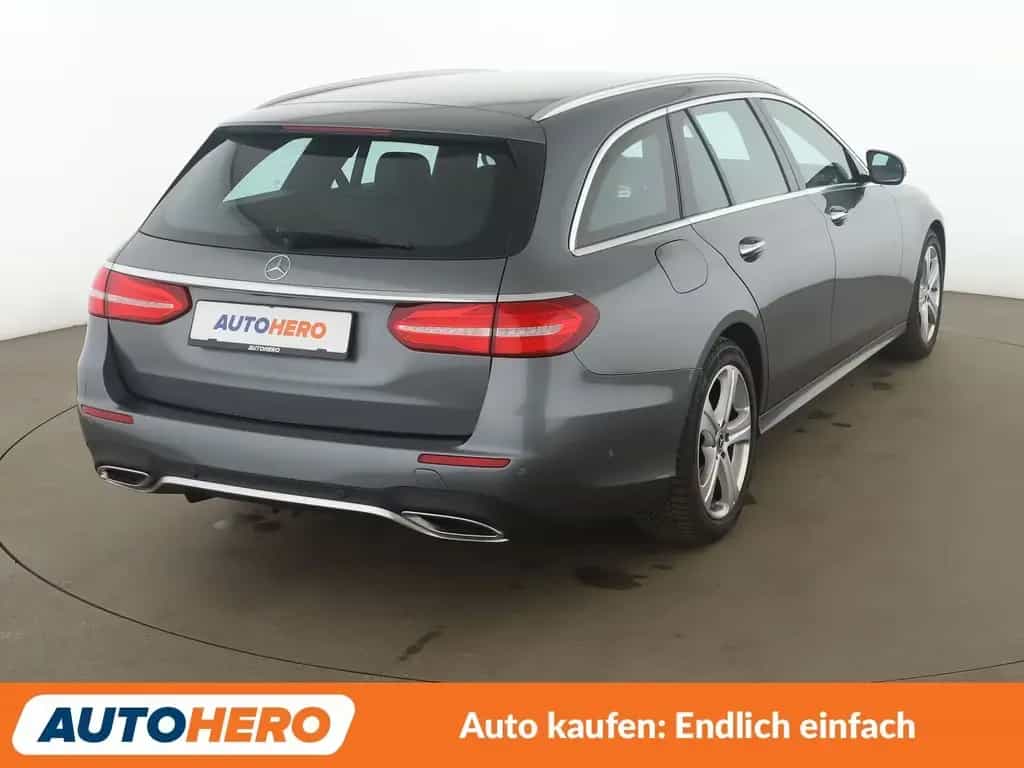Mercedes-Benz E 400 d T 4Matic AMG Line Aut.*LED*ACC*PDC*SHZ* 11/2019-photo-5
