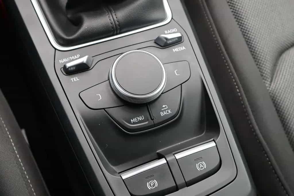 Audi Q2 1.4 TFSI CoD Design Pro Line Plus | Black Edi 06/2018-photo-17