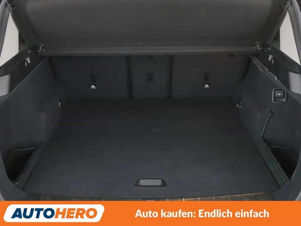 BMW X1 sDrive 18i xLine Aut.*NAVI*LED*PDC*SHZ*TEMPO* 11/2018-photo-17