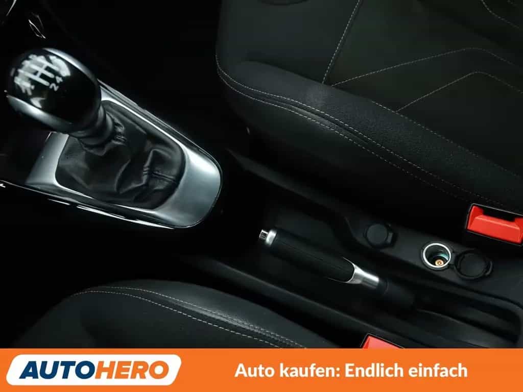 DS Automobiles DS3 1.2 PureTech SportChic *NAVI*LED*TEMPO*CAM* 11/2017-photo-23