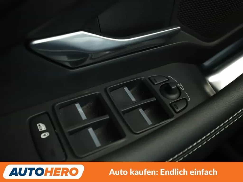 Jaguar E-Pace P200 R-Dynamic AWD Aut.*NAVI*CAM*LED* 12/2019-photo-24