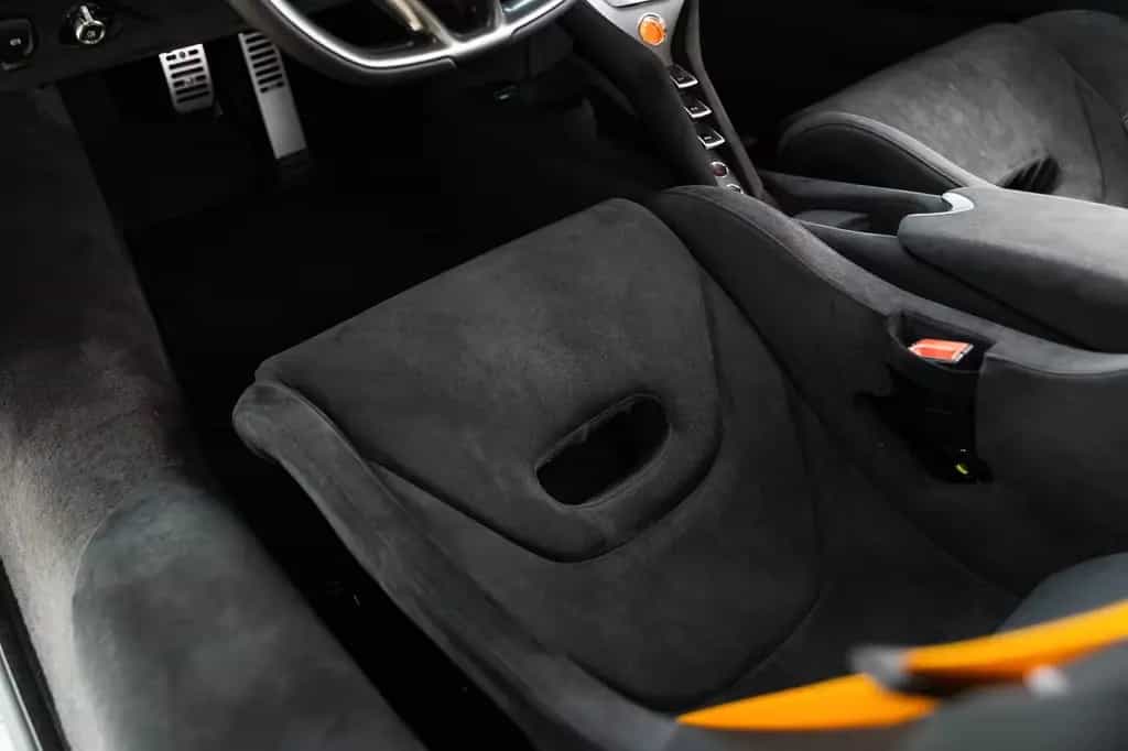 McLaren 750S Coupe - MSO Volcano Yellow - Carbon Louvres null-photo-25