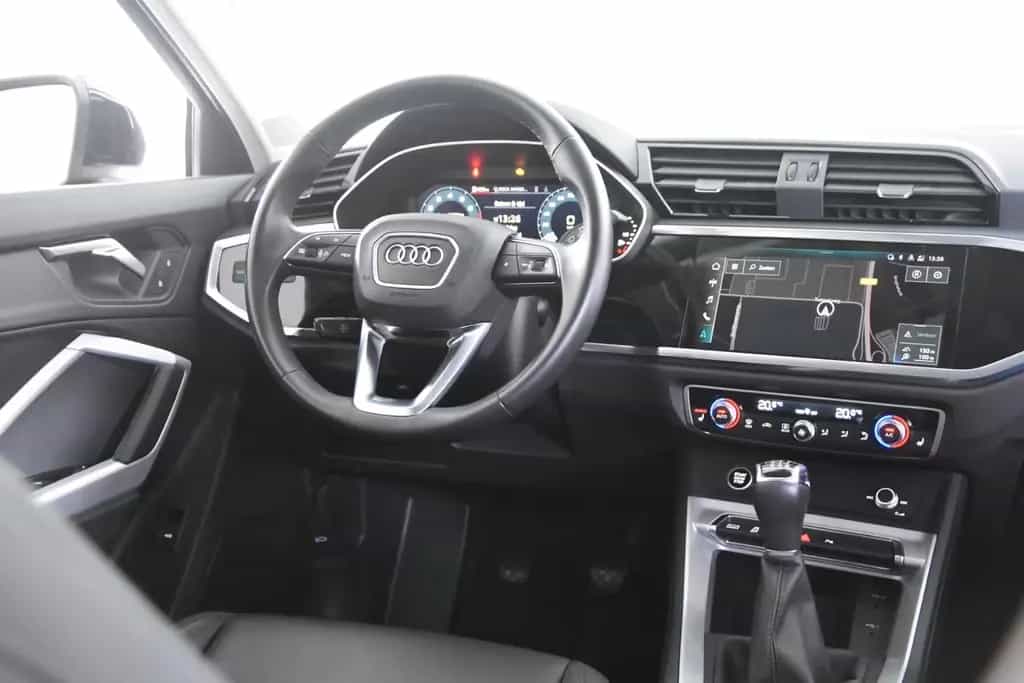 Audi Q3 Sportback 35 TFSi S-Line *1.Hand*Leder*SHZ* 04/2022-photo-10