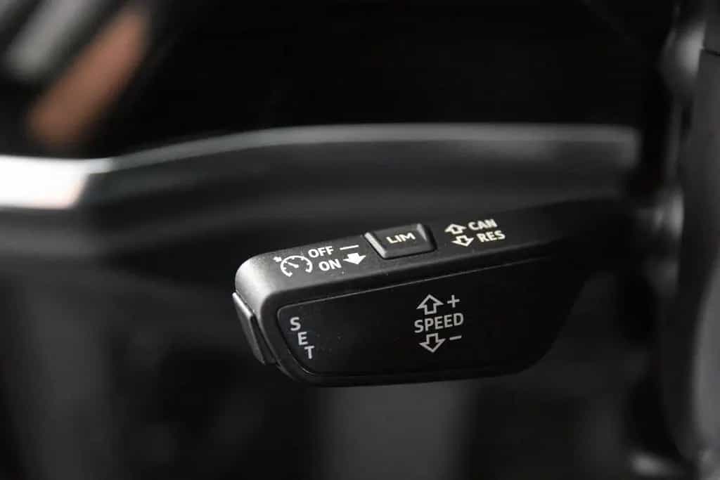 Audi Q3 Sportback 35 TFSi S-Line *1.Hand*Leder*SHZ* 04/2022-photo-11