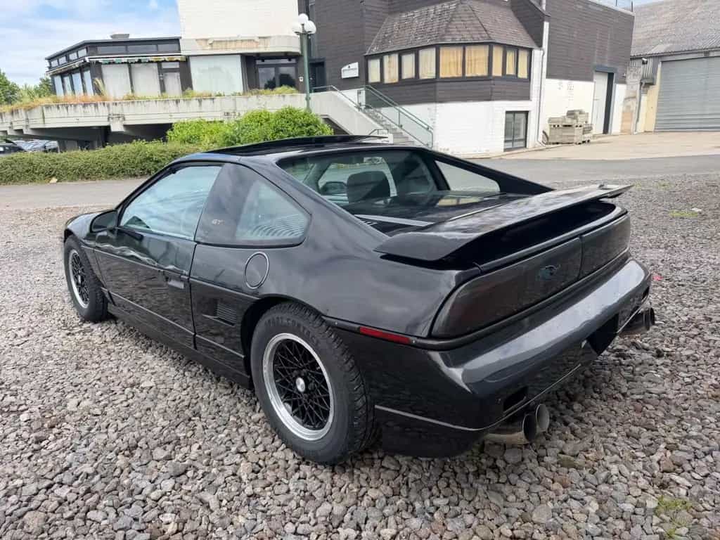 Pontiac Fiero 10/1987-photo-3