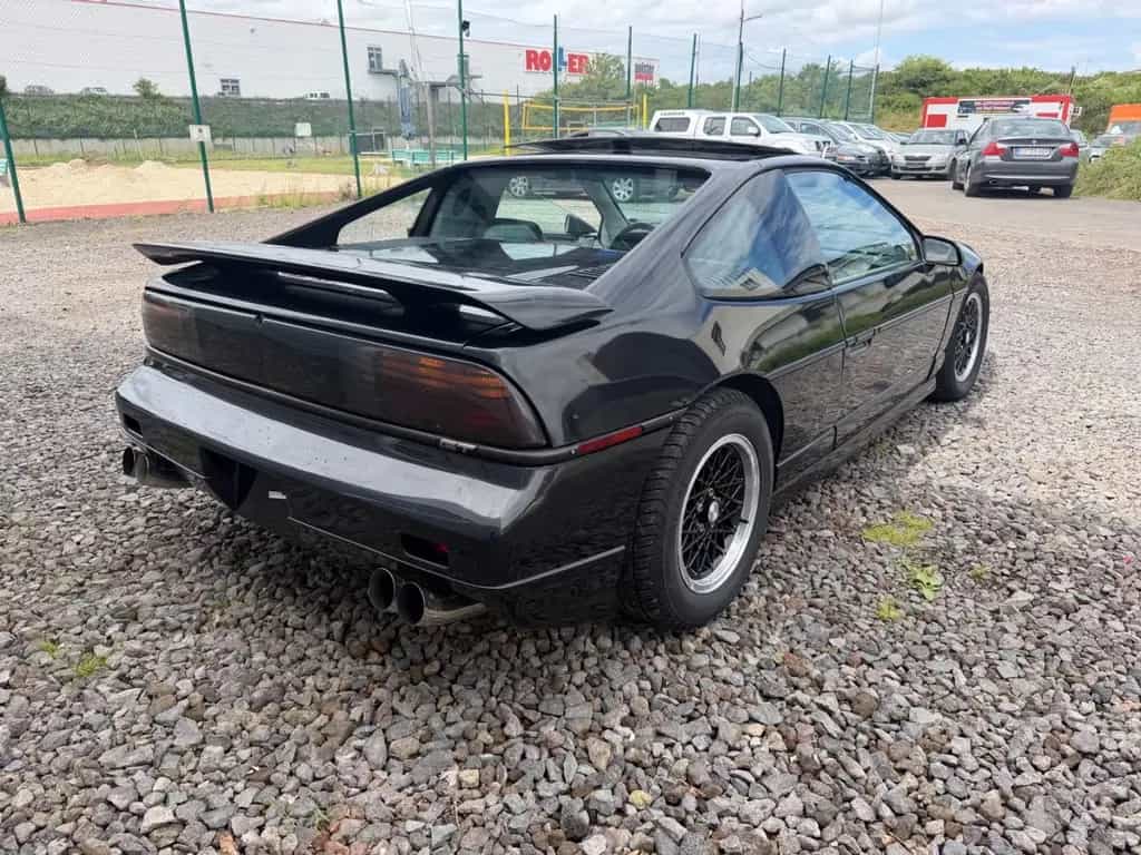 Pontiac Fiero 10/1987-photo-4