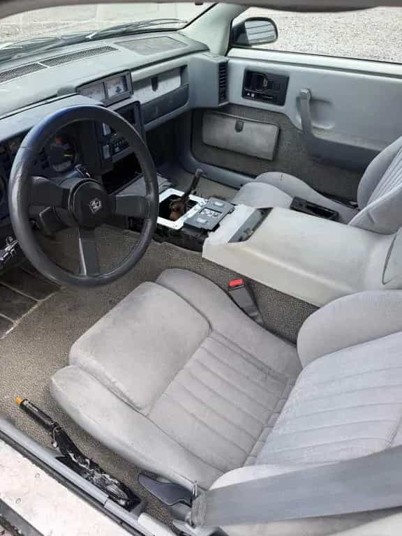 Pontiac Fiero 10/1987-photo-6