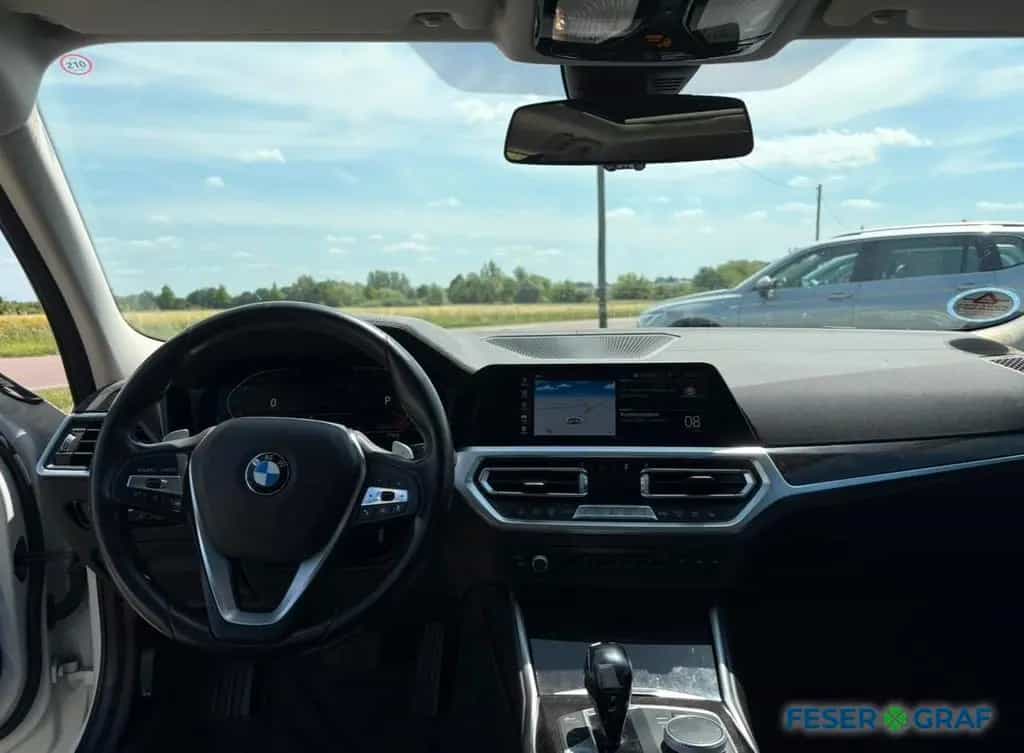 BMW 320 d A Touring Luxury Line AHK*LED*DAB+*Driving 11/2019-photo-10