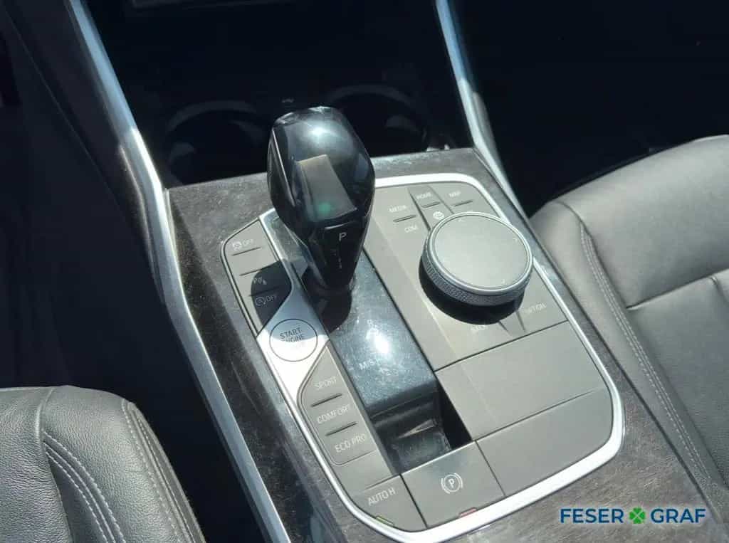 BMW 320 d A Touring Luxury Line AHK*LED*DAB+*Driving 11/2019-photo-8
