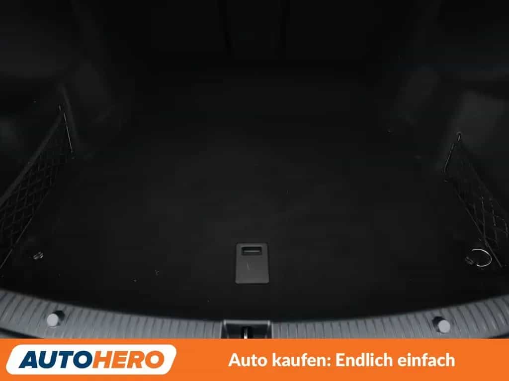 Mercedes-Benz C 180 CGI Avantgarde Aut.*LED*NAVI*TEMPO*CAM*PDC 07/2018-photo-17