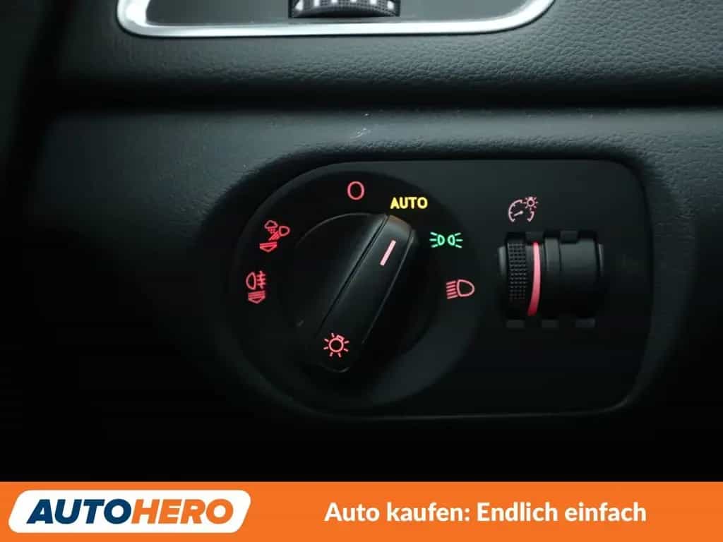 Audi Q3 2.0 TDI*NAVI*TEMPO*PDC*SHZ*ALU*KLIMA* 04/2018-photo-26