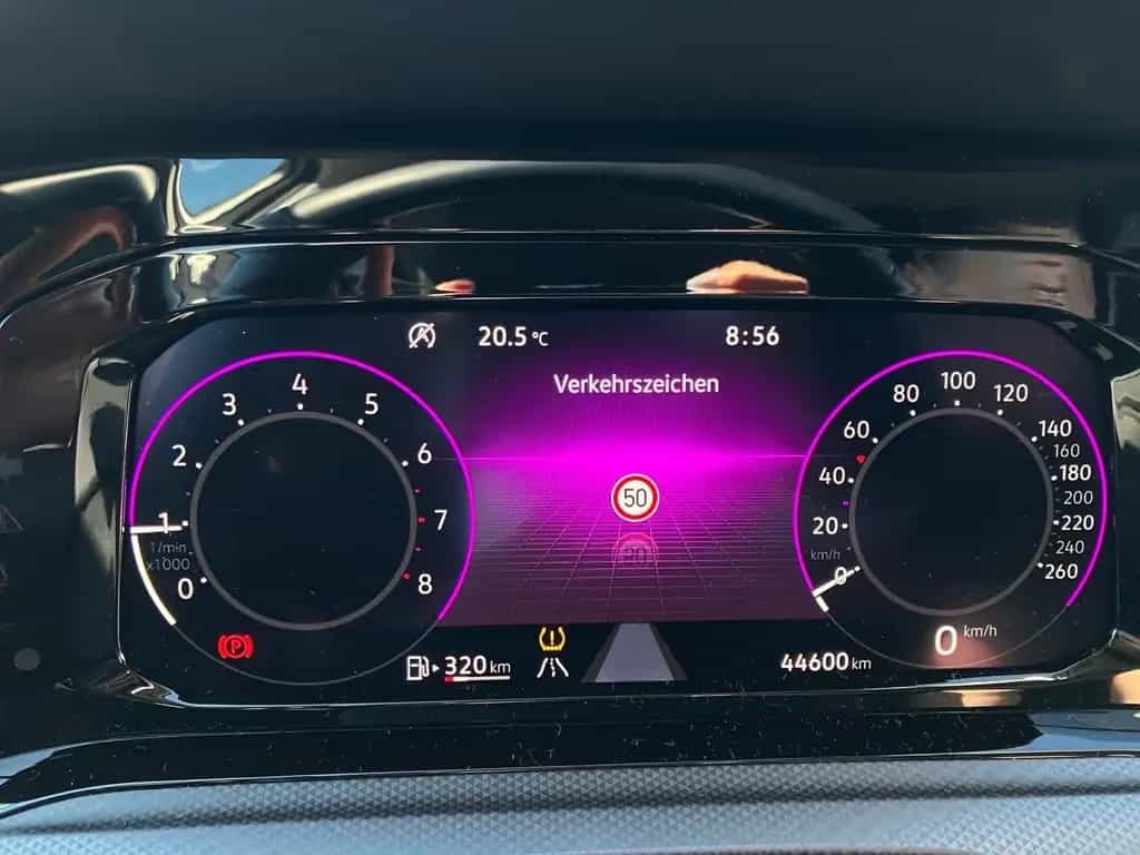 Volkswagen Golf LIFE ACTIVE 1.5TSI LED.NAV.HUD.AMBIENTE.STA 01/2023-photo-12