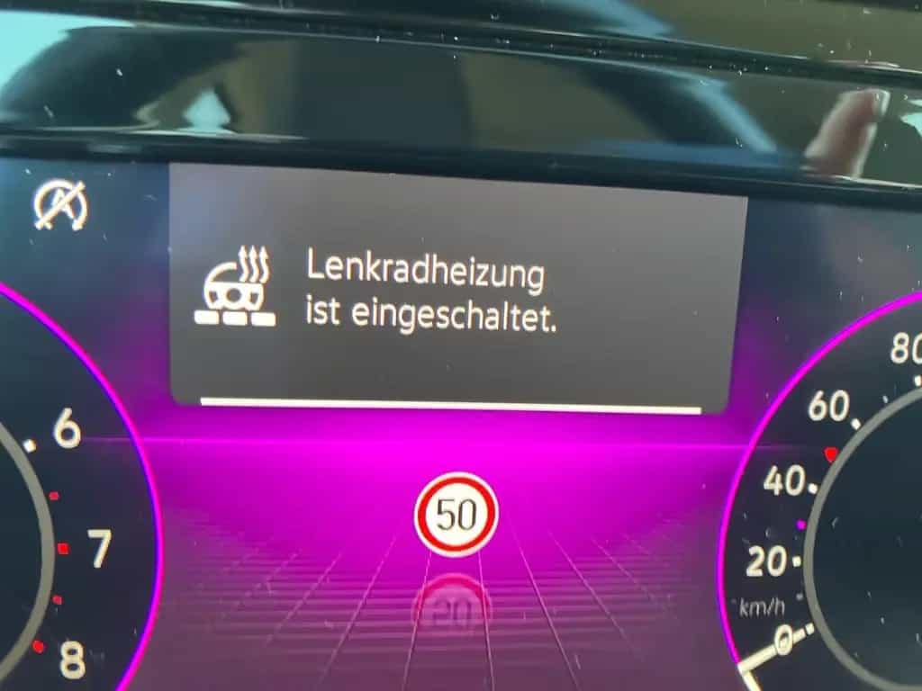 Volkswagen Golf LIFE ACTIVE 1.5TSI LED.NAV.HUD.AMBIENTE.STA 01/2023-photo-22