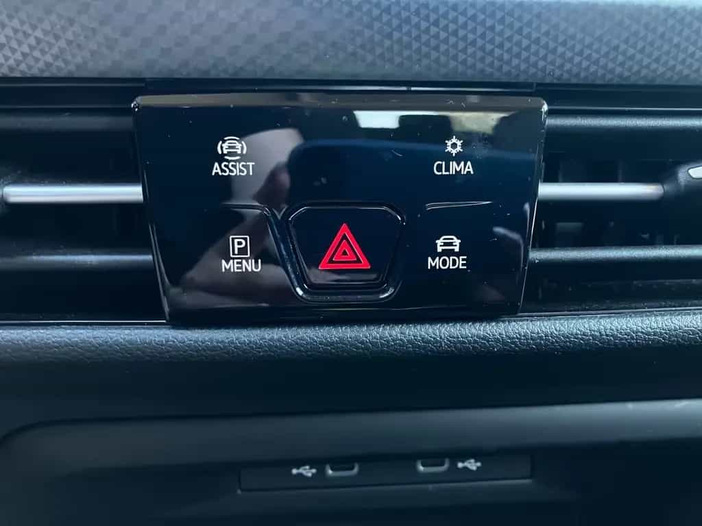 Volkswagen Golf LIFE ACTIVE 1.5TSI LED.NAV.HUD.AMBIENTE.STA 01/2023-photo-25