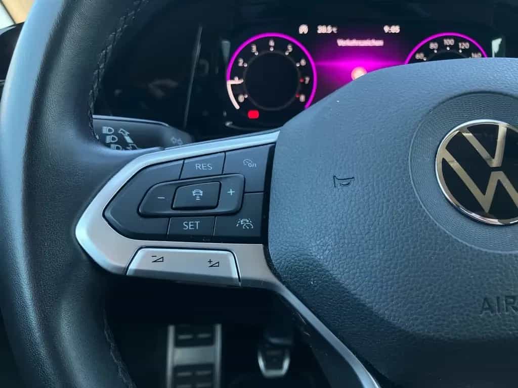 Volkswagen Golf LIFE ACTIVE 1.5TSI LED.NAV.HUD.AMBIENTE.STA 01/2023-photo-28