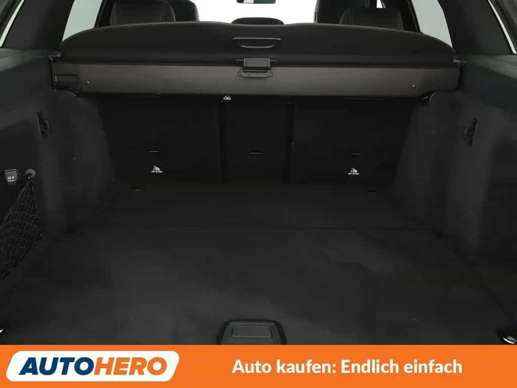 Mercedes-Benz C 300 T AMG Line Aut.*NAVI*CAM*LED*ACC*PANO*AHK* 08/2018-photo-17