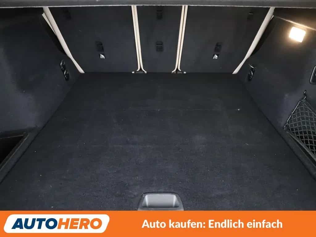 BMW X1 sDrive 18d Sport Line*NAVI*LED*TEMPO*KLIMA* 12/2020-photo-17