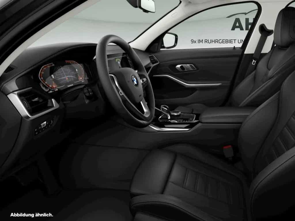 BMW 320 i Limousine 09/2021-photo-2