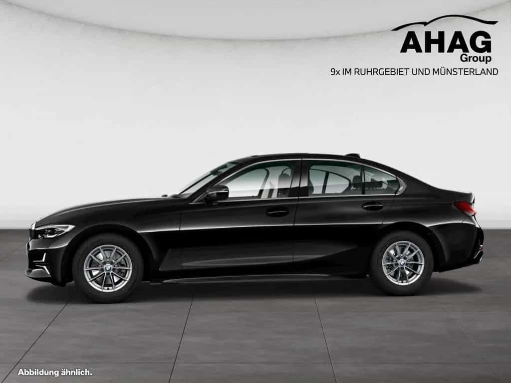 BMW 320 i Limousine 09/2021-photo-4