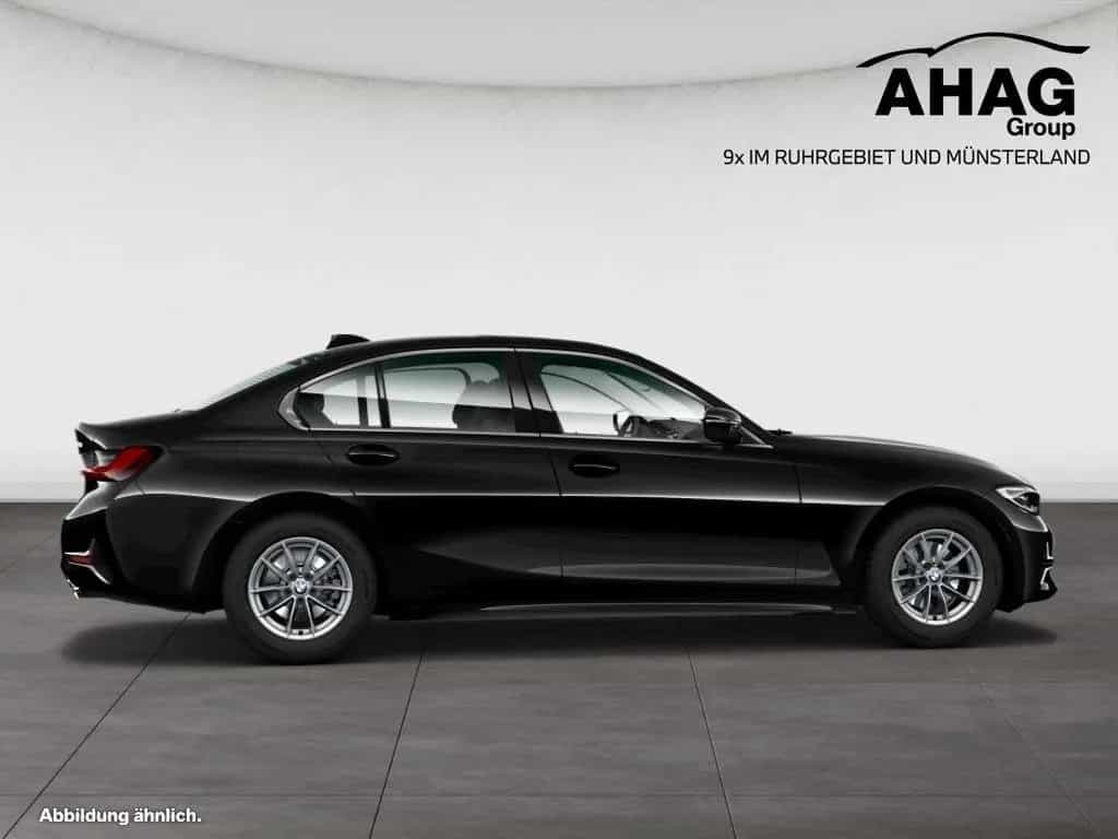 BMW 320 i Limousine 09/2021-photo-7