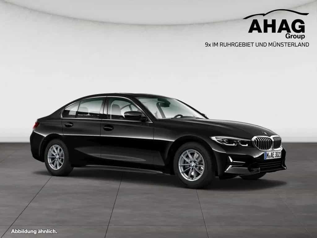 BMW 320 i Limousine 09/2021-photo-8