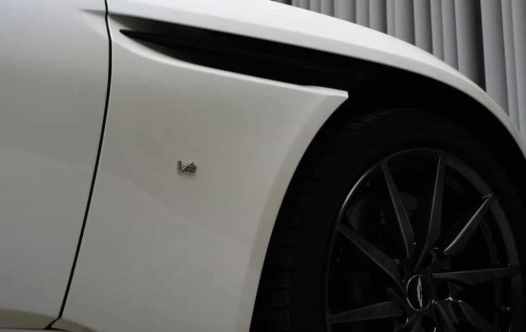 Aston Martin DB11 5.2 V12 AMR w. Power Upgrade 12/2016-photo-21