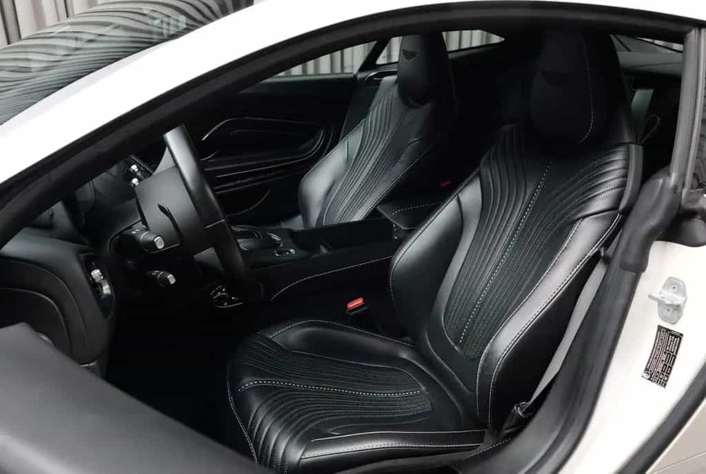 Aston Martin DB11 5.2 V12 AMR w. Power Upgrade 12/2016-photo-7