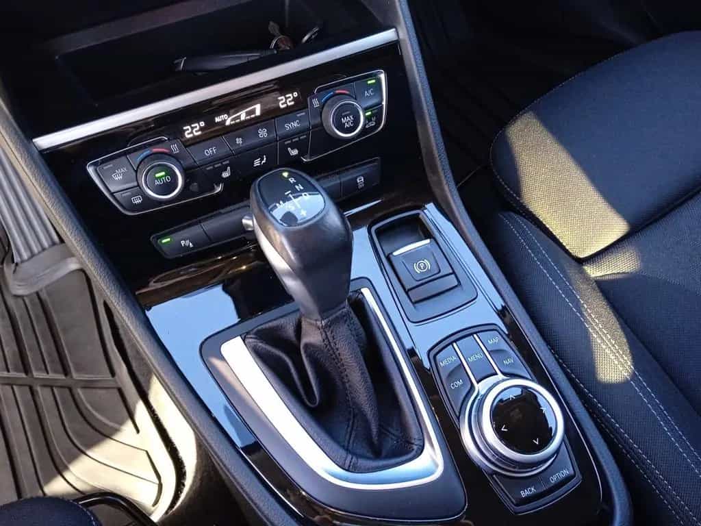 BMW 220 Gran Tourer i Advantage*AHK*Keyless*RFK*LED* 02/2018-photo-17
