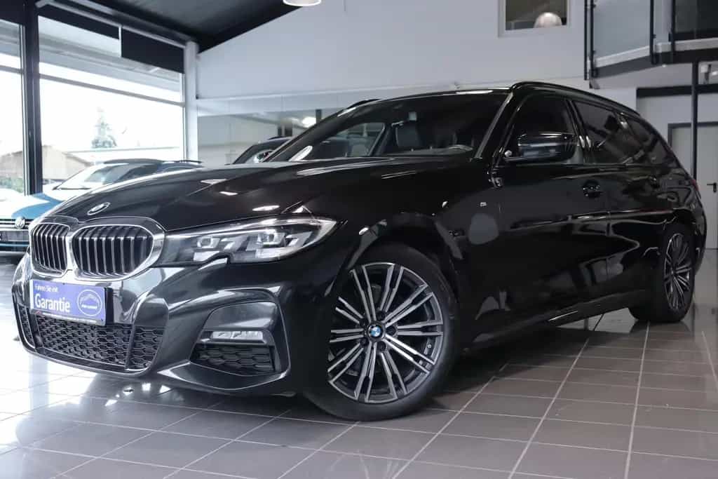 BMW 320 d Touring M Sport Pak. *VIRTUAL*AHK*HEAD-UP* 12/2021-photo-8