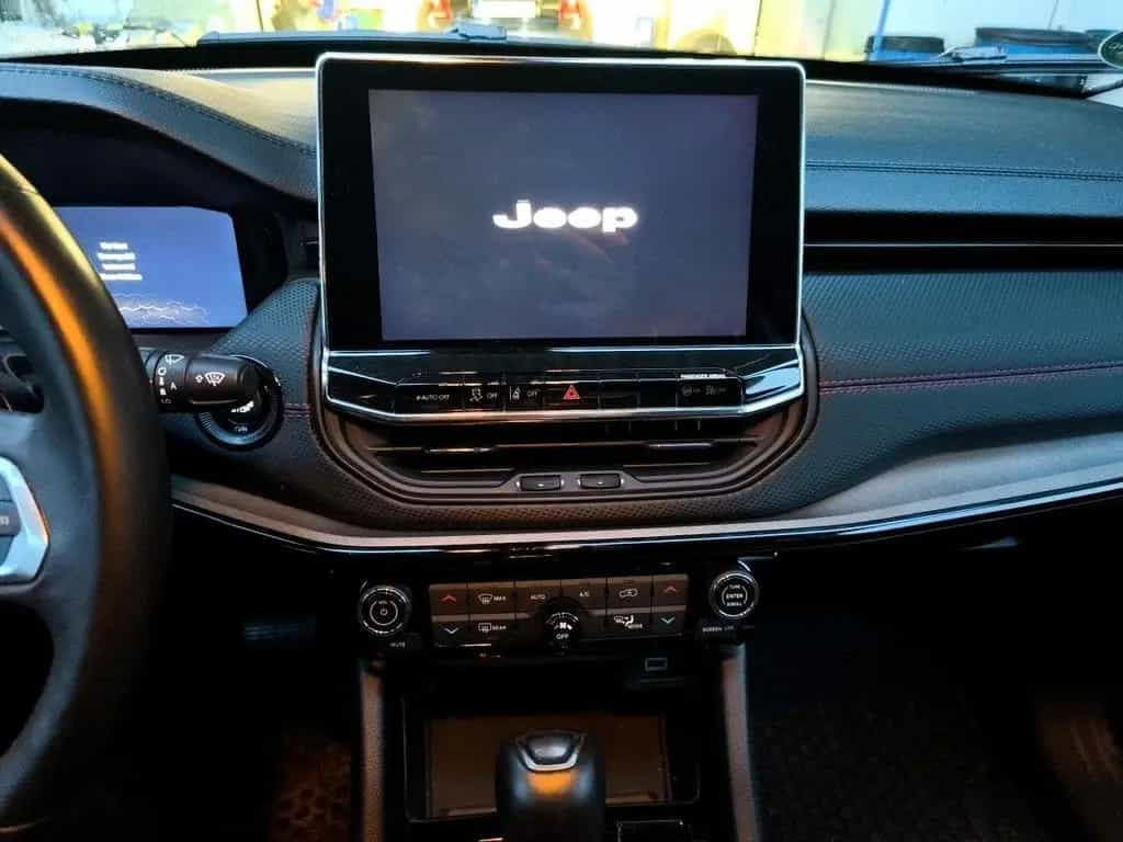 Jeep Compass 1,5l GSE T4 48V e-Hybr 10/2023-photo-10