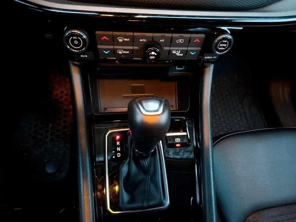 Jeep Compass 1,5l GSE T4 48V e-Hybr 10/2023-photo-15