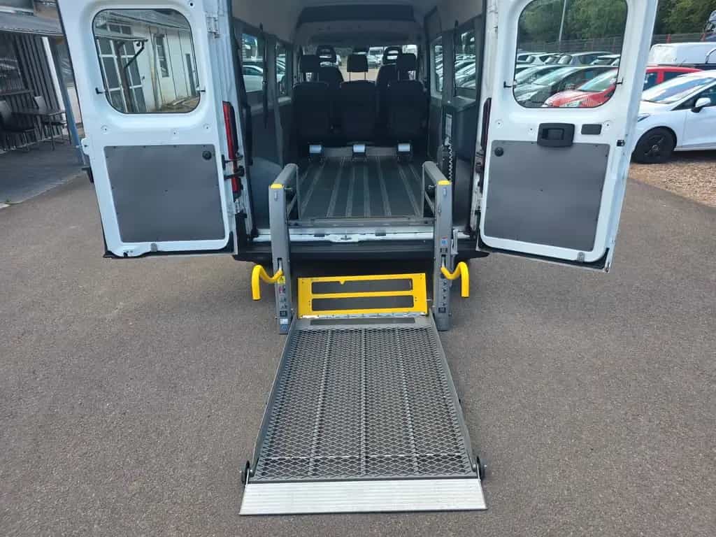 Citroën Jumper Behindertengerecht 35 L3H2 Profi verglast 01/2017-photo-8