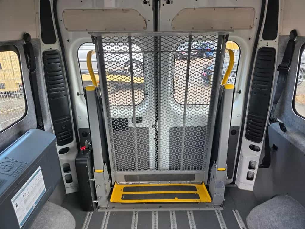 Citroën Jumper Behindertengerecht 35 L3H2 Profi verglast 01/2017-photo-9