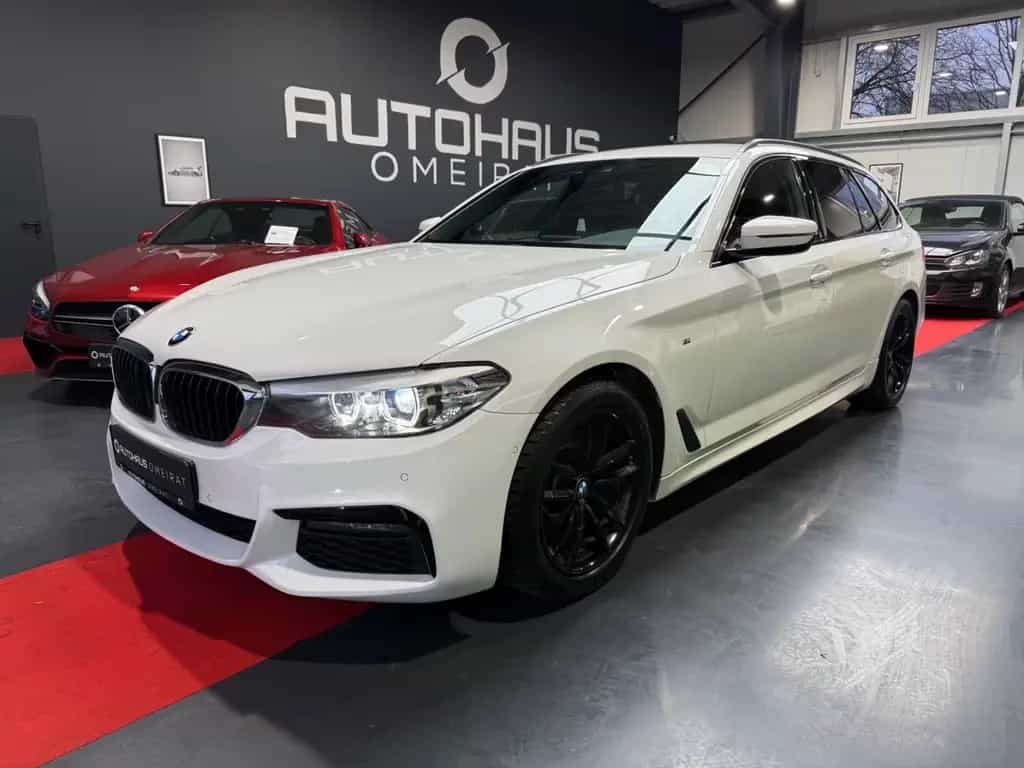 BMW 520 d M Sportpaket 2HD/R-Kamera/LED/Alcantara 06/2020-photo-0