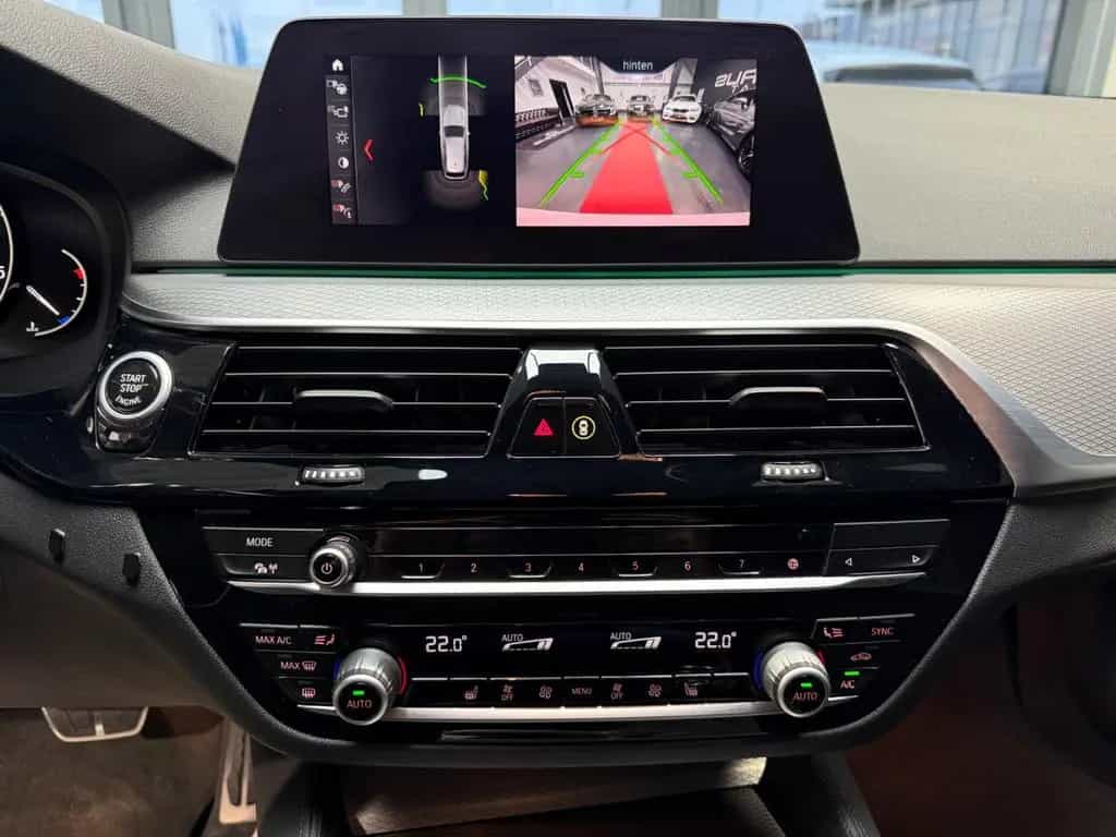 BMW 520 d M Sportpaket 2HD/R-Kamera/LED/Alcantara 06/2020-photo-19