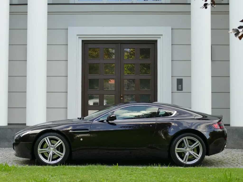 Aston Martin V8 Vantage Vantage 4.7L Q Color!!Neuer Service/19"Sportpack 06/2009-photo-1