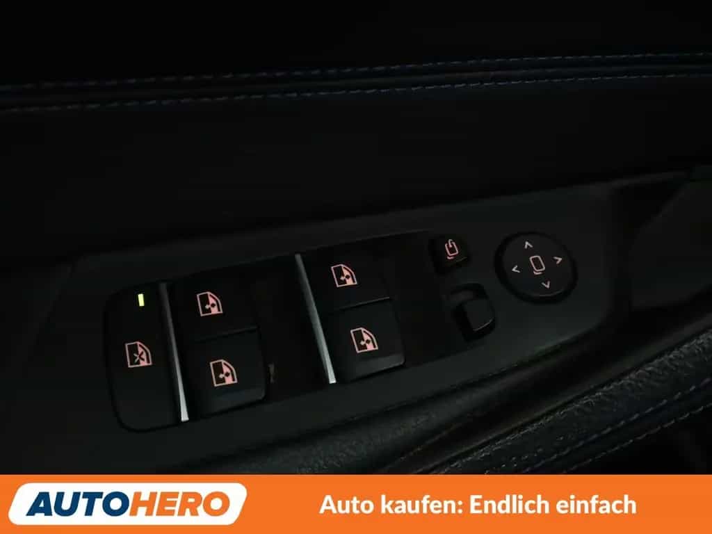 BMW 520 d Mild-Hybrid M Sport Aut.*NAVI*LED*CAM*ACC* 12/2019-photo-32