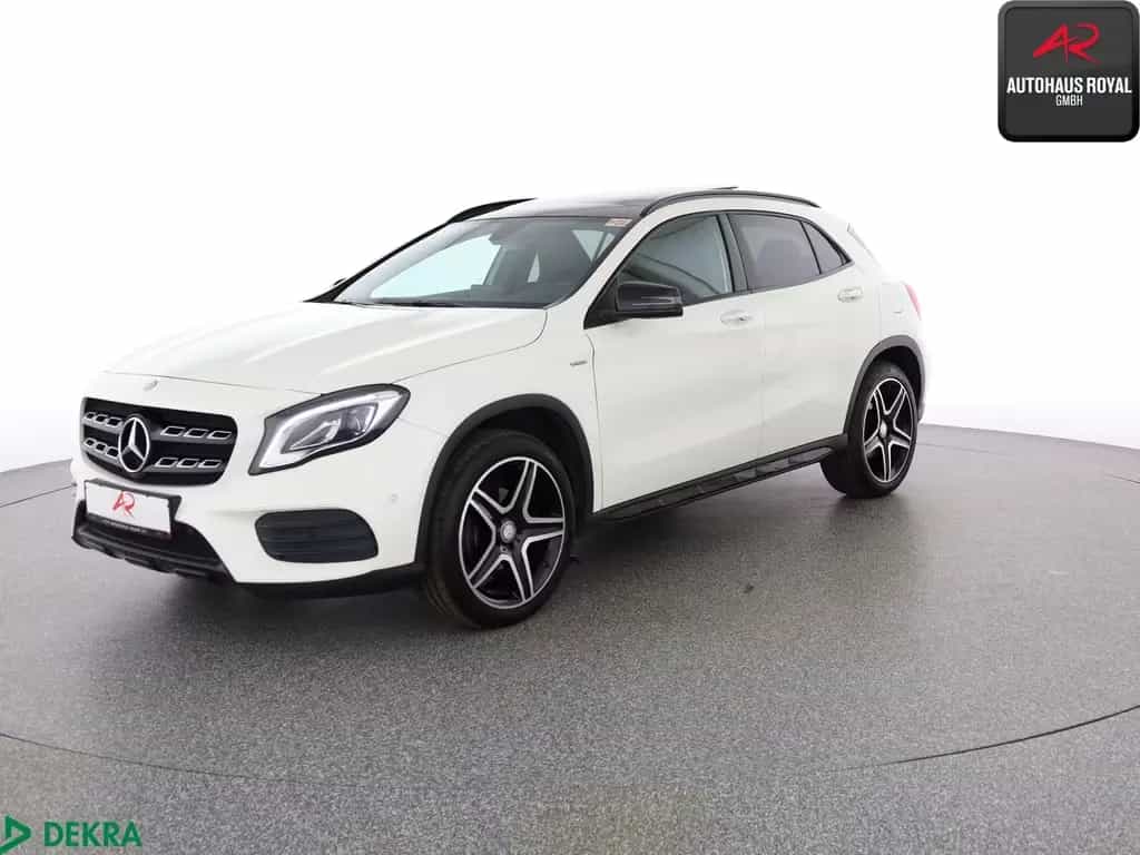Mercedes-Benz GLA 200 AMG NIGHT PANO,KAMERA,PARKLENK,AMBIENTE 05/2017-photo-0