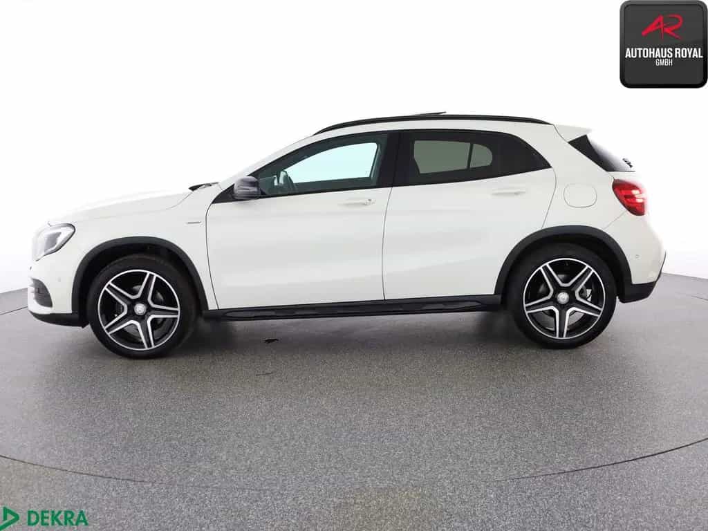 Mercedes-Benz GLA 200 AMG NIGHT PANO,KAMERA,PARKLENK,AMBIENTE 05/2017-photo-1